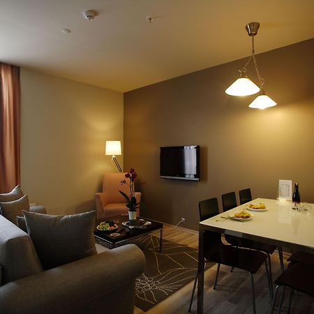 Home Stay Home Sisli Estambul Exterior foto